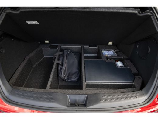 Toyota C-HR 2.0 Hybrid First Edition | Achteruitrijcamera | Apple Carplay/Android Auto|telefoonintegratie pre... ActivLease financial lease