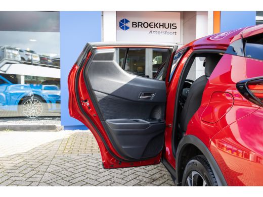 Toyota C-HR 2.0 Hybrid First Edition | Achteruitrijcamera | Apple Carplay/Android Auto|telefoonintegratie pre... ActivLease financial lease