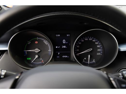 Toyota C-HR 2.0 Hybrid First Edition | Achteruitrijcamera | Apple Carplay/Android Auto|telefoonintegratie pre... ActivLease financial lease