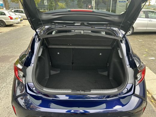 Toyota Corolla 1.8 Hybrid Executive ActivLease financial lease