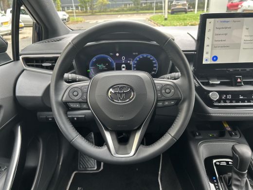Toyota Corolla 1.8 Hybrid Executive ActivLease financial lease