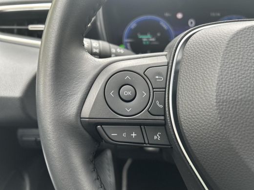 Toyota Corolla 1.8 Hybrid Executive ActivLease financial lease