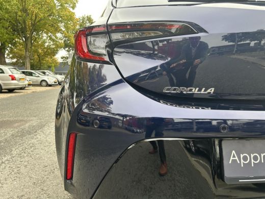 Toyota Corolla 1.8 Hybrid Executive ActivLease financial lease