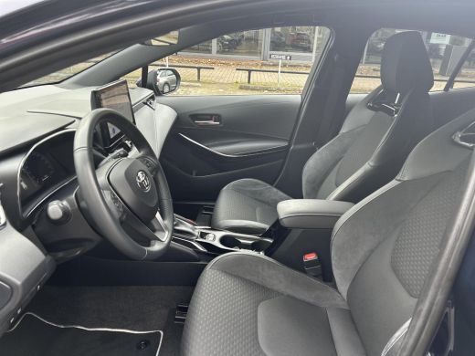 Toyota Corolla 1.8 Hybrid Executive ActivLease financial lease