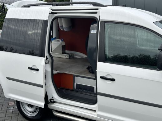 Volkswagen Caddy 2.0 TDI 123 PK / L1H1 / 4x4 / 4Motion / 1e EIG. / ACHTERKLEP / TREKHAAK / INRICHTING / AIRCO / CR... ActivLease financial lease