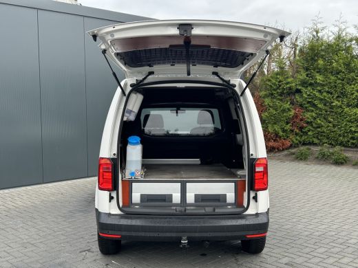 Volkswagen Caddy 2.0 TDI 123 PK / L1H1 / 4x4 / 4Motion / 1e EIG. / ACHTERKLEP / TREKHAAK / INRICHTING / AIRCO / CR... ActivLease financial lease