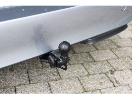 Volkswagen ID. Buzz Pro Bulli 7-Zits Pakket | Design Pakket Plus | Open & Close Pakket | Trekhaak | Navigatie | Trave... ActivLease financial lease