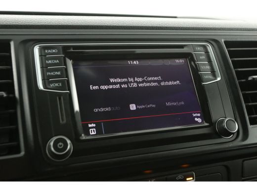 Volkswagen Transporter 2.0 TDI 150PK L2H1 | Automaat | Airco | Cruise | 3-Zits | Camera | Carplay | Trekh. ActivLease financial lease