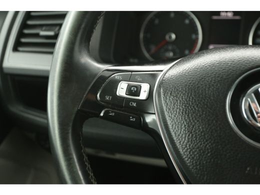 Volkswagen Transporter 2.0 TDI 150PK L2H1 | Automaat | Airco | Cruise | 3-Zits | Camera | Carplay | Trekh. ActivLease financial lease