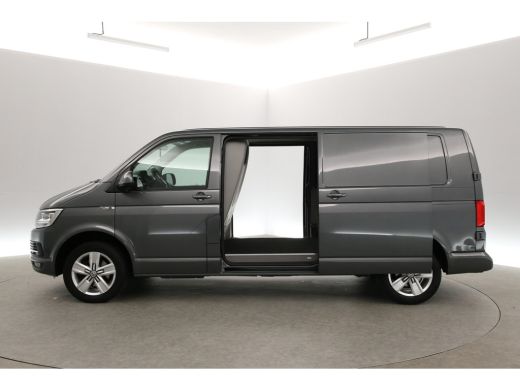 Volkswagen Transporter 2.0 TDI 150PK L2H1 | Automaat | Airco | Cruise | 3-Zits | Camera | Carplay | Trekh. ActivLease financial lease