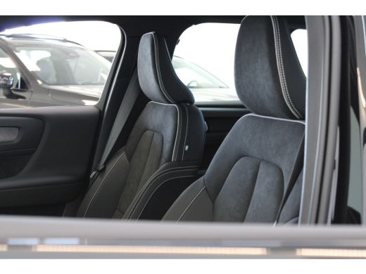 Volvo  XC40 T4 211PK Plus Dark | Voorruitverwarming | Trekhaak | PDC + 360° Camera | Adaptive Cruise control ... ActivLease financial lease