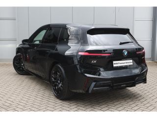 BMW iX xDrive45 M Sport / Panoramadak / Trekhaak / Stoelventilatie / Bowers & Wilkins / Parking Assistan...