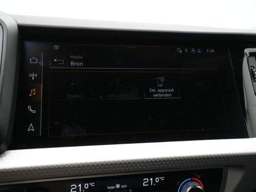 Audi A1 Sportback Sportback 25 TFSI S Line edition Navi via App Clima Pdc Led ActivLease financial lease