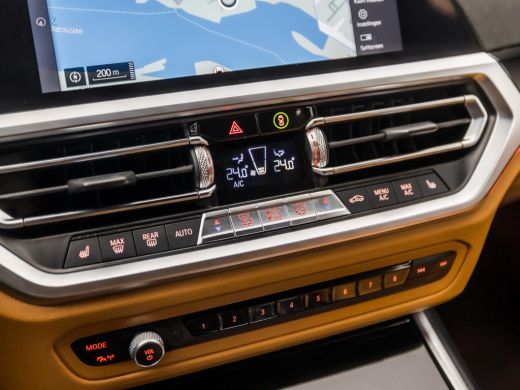 BMW 3 Serie 330e Sportline 293Pk Automaat (APPLE CARPLAY, GROOT NAVI, ZWART HEMEL, COGNAC LEDER, CAMERA, STOE... ActivLease financial lease