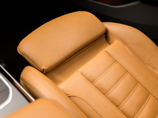 BMW 3 Serie 330e Sportline 293Pk Automaat (APPLE CARPLAY, GROOT NAVI, ZWART HEMEL, COGNAC LEDER, CAMERA, STOE... ActivLease financial lease