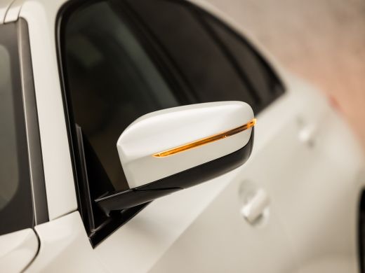 BMW 3 Serie 330e Sportline 293Pk Automaat (APPLE CARPLAY, GROOT NAVI, ZWART HEMEL, COGNAC LEDER, CAMERA, STOE... ActivLease financial lease