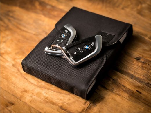 BMW 3 Serie 330e Sportline 293Pk Automaat (APPLE CARPLAY, GROOT NAVI, ZWART HEMEL, COGNAC LEDER, CAMERA, STOE... ActivLease financial lease