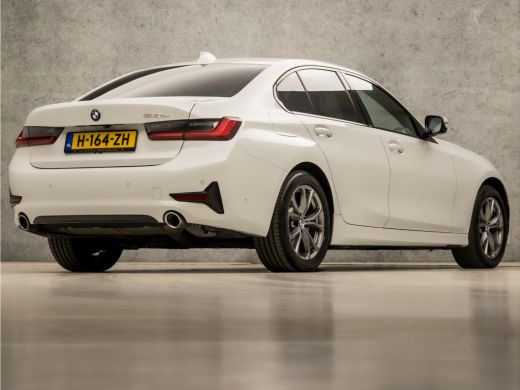 BMW 3 Serie 330e Sportline 293Pk Automaat (APPLE CARPLAY, GROOT NAVI, ZWART HEMEL, COGNAC LEDER, CAMERA, STOE... ActivLease financial lease