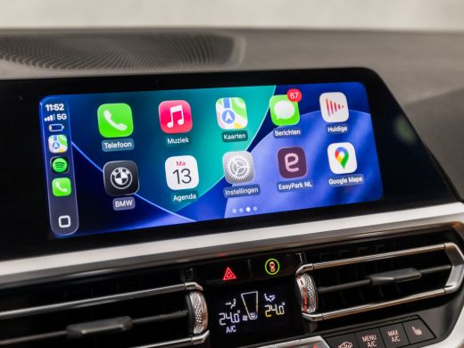 BMW 3 Serie 330e Sportline 293Pk Automaat (APPLE CARPLAY, GROOT NAVI, ZWART HEMEL, COGNAC LEDER, CAMERA, STOE... ActivLease financial lease