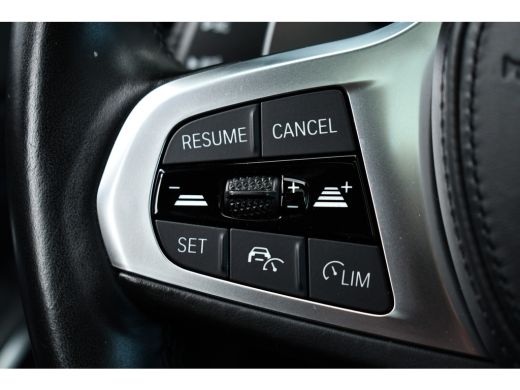 BMW 3 Serie 330e xDrive M-Sport Pro Pano M-zetels ACC HUD 19inch El-klep ActivLease financial lease