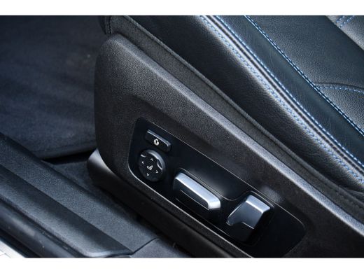 BMW 3 Serie 330e xDrive M-Sport Pro Pano M-zetels ACC HUD 19inch El-klep ActivLease financial lease