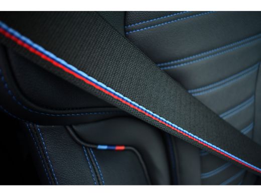 BMW 3 Serie 330e xDrive M-Sport Pro Pano M-zetels ACC HUD 19inch El-klep ActivLease financial lease