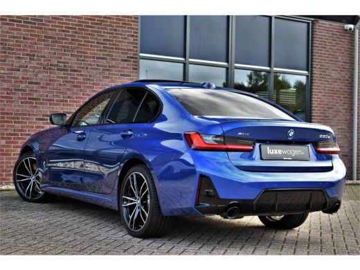 BMW 3 Serie 330e xDrive M-Sport Pro Pano M-zetels ACC HUD 19inch El-klep ActivLease financial lease