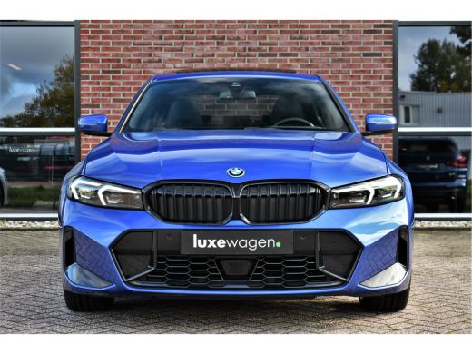 BMW 3 Serie 330e xDrive M-Sport Pro Pano M-zetels ACC HUD 19inch El-klep ActivLease financial lease