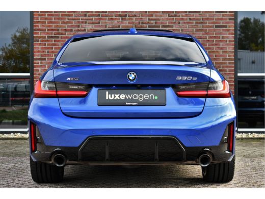 BMW 3 Serie 330e xDrive M-Sport Pro Pano M-zetels ACC HUD 19inch El-klep ActivLease financial lease