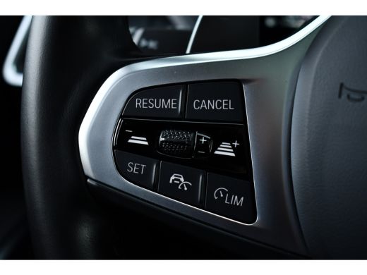 BMW 3 Serie Touring 330e xDrive M-Sport Pro Pano M-zetels ACC HUD 19inch El-klep ActivLease financial lease