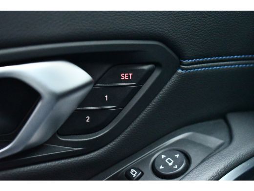 BMW 3 Serie Touring 330e xDrive M-Sport Pro Pano M-zetels ACC HUD 19inch El-klep ActivLease financial lease