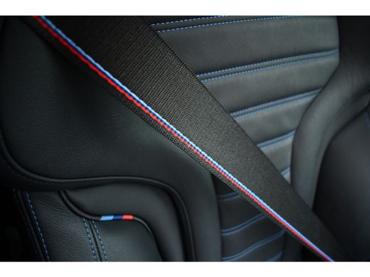 BMW 3 Serie Touring 330e xDrive M-Sport Pro Pano M-zetels ACC HUD 19inch El-klep ActivLease financial lease