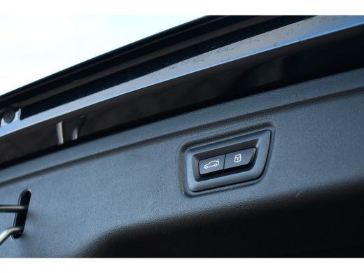 BMW 3 Serie Touring 330e xDrive M-Sport Pro Pano M-zetels ACC HUD 19inch El-klep ActivLease financial lease