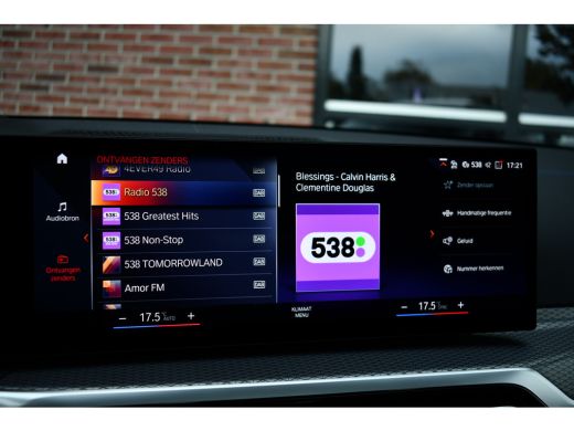 BMW 3 Serie Touring 330e xDrive M-Sport Pro Pano M-zetels ACC HUD 19inch El-klep ActivLease financial lease