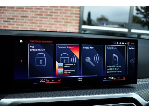 BMW 3 Serie Touring 330e xDrive M-Sport Pro Pano M-zetels ACC HUD 19inch El-klep ActivLease financial lease