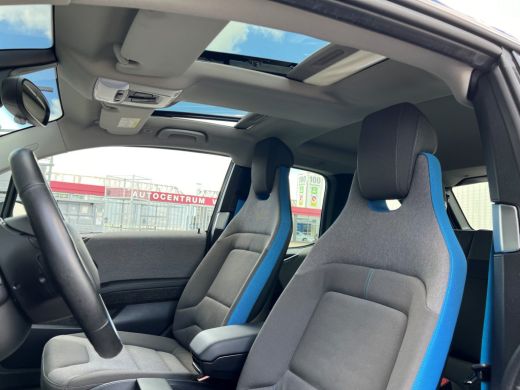 BMW i3 S 184pk Executive 120Ah 42 kWh/Sunroof/W-pomp/Camera/3-fase/20" ActivLease financial lease