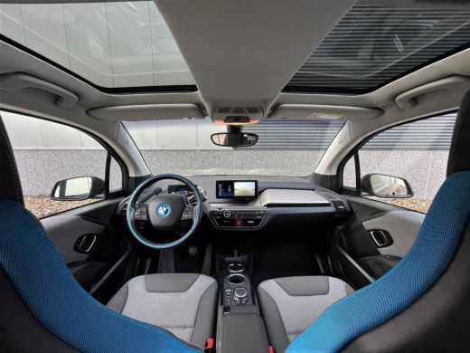 BMW i3 S 184pk Executive 120Ah 42 kWh/Sunroof/W-pomp/Camera/3-fase/20" ActivLease financial lease
