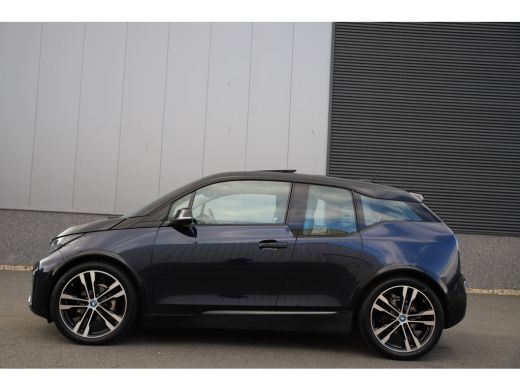 BMW i3 S 184pk Executive 120Ah 42 kWh/Sunroof/W-pomp/Camera/3-fase/20" ActivLease financial lease
