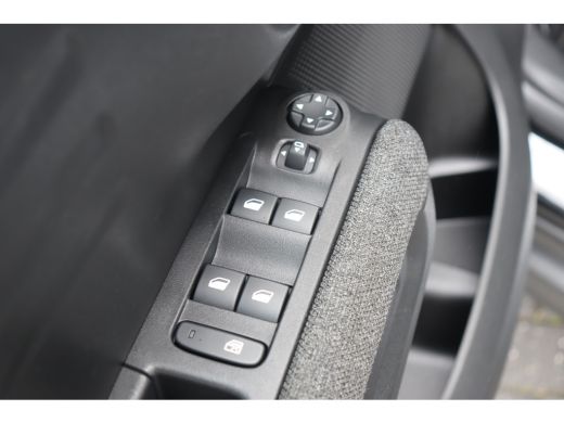 Citroën C3 Aircross 1.2 PURETECH 110PK SHINE C-SERIES / NAVI / CLIMA / LED / 16" LMV / KEYLESS / BLUETOOTH / CRUISECO... ActivLease financial lease