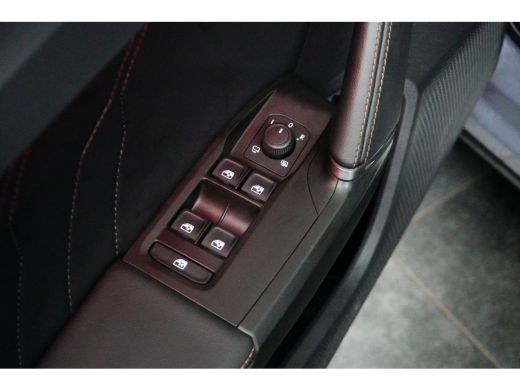 CUPRA Formentor 1.4 e-Hybrid VZ 245PK Performance TREKHAAK | APP. CONNECT | CAMERA | CRUISE CONTROL | LED ActivLease financial lease