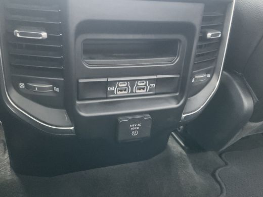 Dodge Ram 1500 1500 5.7 V8 4x4 Crew Cab Laramie LPG Trekhaak Leer Stoelverw+Ventilatie Alpine VOL! ActivLease financial lease