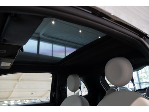 Fiat 500 1.0 Hybrid Dolcevita | Panoramadak | Aplpe Carplay & Android Auto | Lichtmetalen velgen | Airco |... ActivLease financial lease