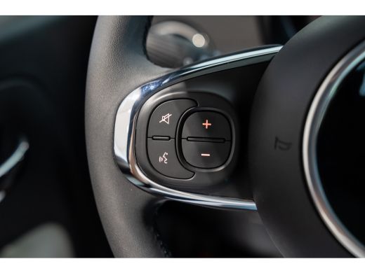 Fiat 500 1.0 Hybrid Dolcevita | Panoramadak | Aplpe Carplay & Android Auto | Lichtmetalen velgen | Airco |... ActivLease financial lease