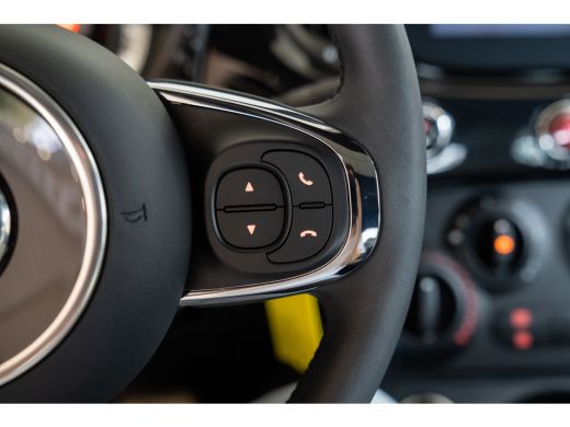 Fiat 500 1.0 Hybrid Dolcevita | Panoramadak | Aplpe Carplay & Android Auto | Lichtmetalen velgen | Airco |... ActivLease financial lease