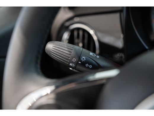 Fiat 500 1.0 Hybrid Dolcevita | Panoramadak | Aplpe Carplay & Android Auto | Lichtmetalen velgen | Airco |... ActivLease financial lease