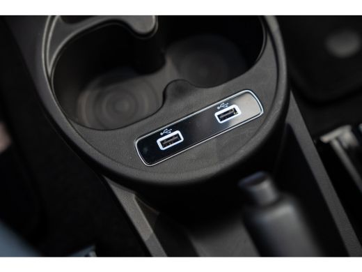 Fiat 500 1.0 Hybrid Dolcevita | Panoramadak | Aplpe Carplay & Android Auto | Lichtmetalen velgen | Airco |... ActivLease financial lease