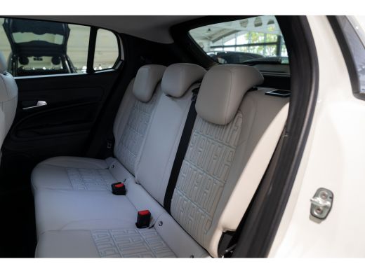 Fiat 600 1.2 Hybrid La Prima | Achteruitrijcamera | Apple Carplay/Android Auto|telefoonintegratie premium ... ActivLease financial lease