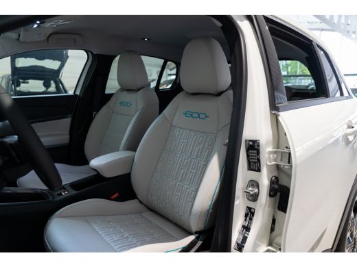 Fiat 600 1.2 Hybrid La Prima | Achteruitrijcamera | Apple Carplay/Android Auto|telefoonintegratie premium ... ActivLease financial lease