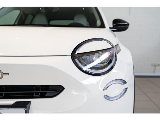 Fiat 600 1.2 Hybrid La Prima | Achteruitrijcamera | Apple Carplay/Android Auto|telefoonintegratie premium ... ActivLease financial lease