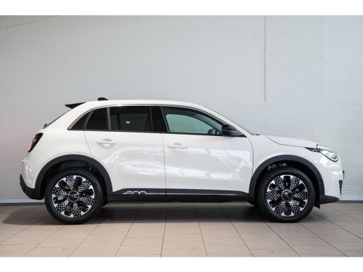 Fiat 600 1.2 Hybrid La Prima | Achteruitrijcamera | Apple Carplay/Android Auto|telefoonintegratie premium ... ActivLease financial lease